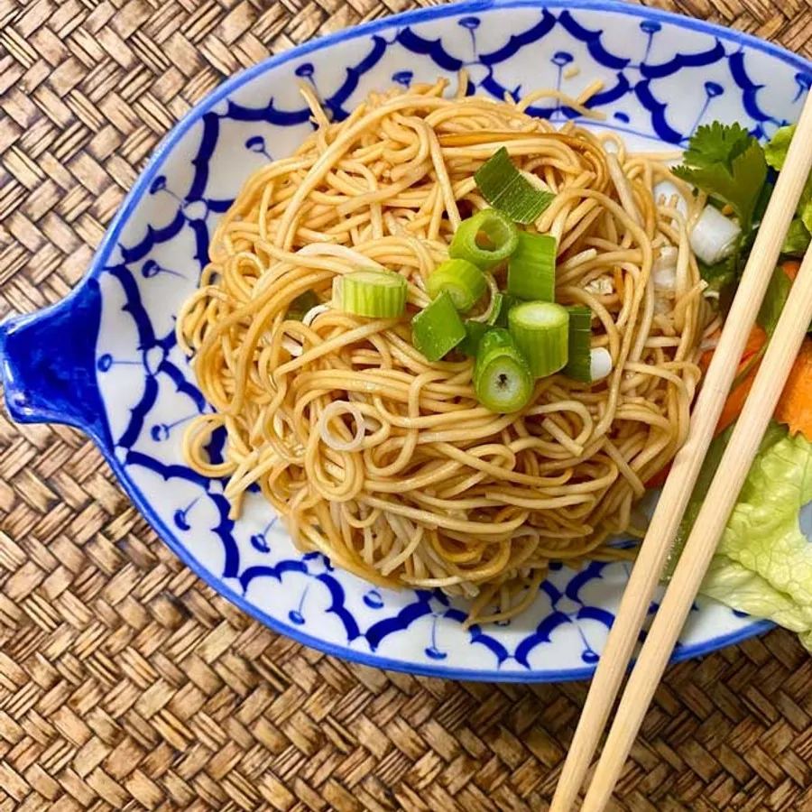 Nouilles sautées nature chez Lanna Thaï