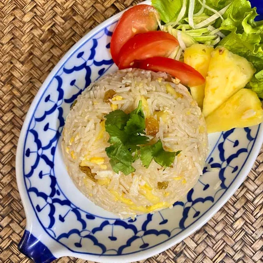 Riz sauté à l’ananas chez Lanna Thaï